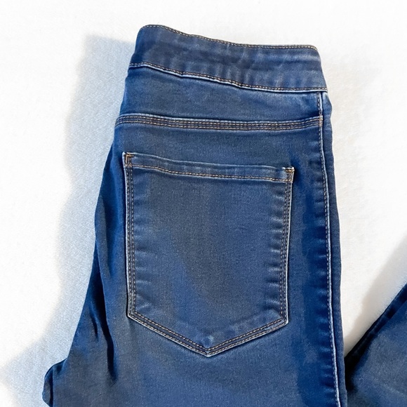 High-rise jeans - Picture 5 of 7